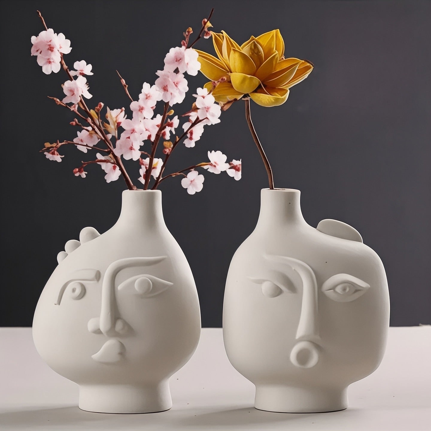 Dekorux - Abstract Faces Vase